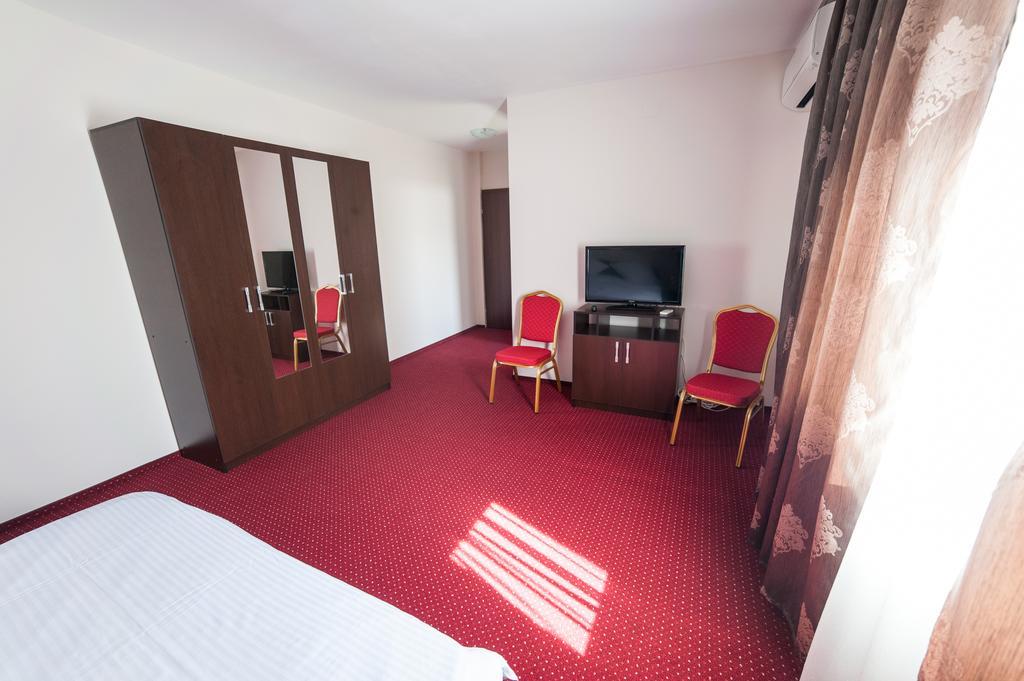 Vatra Romana Bed & Breakfast Răcarii de Jos Dış mekan fotoğraf