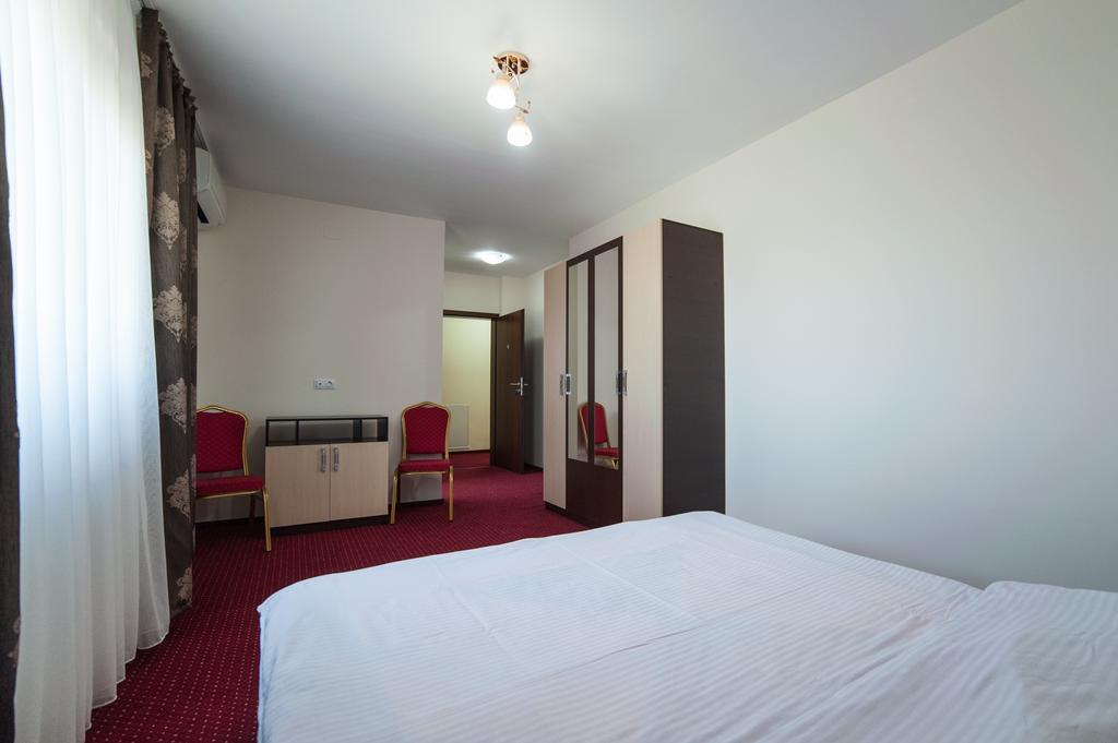 Vatra Romana Bed & Breakfast Răcarii de Jos Dış mekan fotoğraf