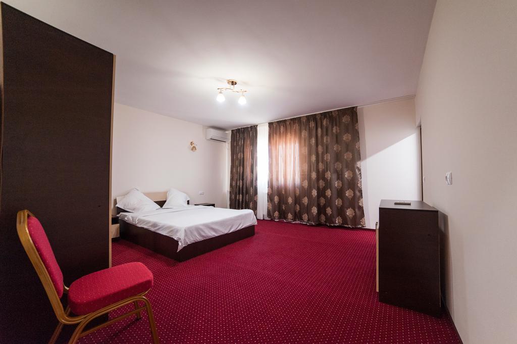 Vatra Romana Bed & Breakfast Răcarii de Jos Dış mekan fotoğraf